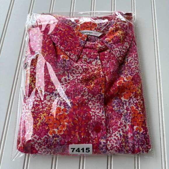 Isaac Mizrahi Size 3X pink and floral short sleeves Buttondown blouse - Picture 9 of 9